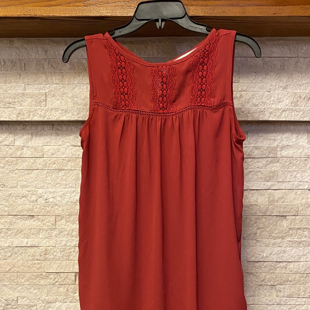 LOFT Burnt Orange Color Sleeveless Blouse with Lace Detail (XS)